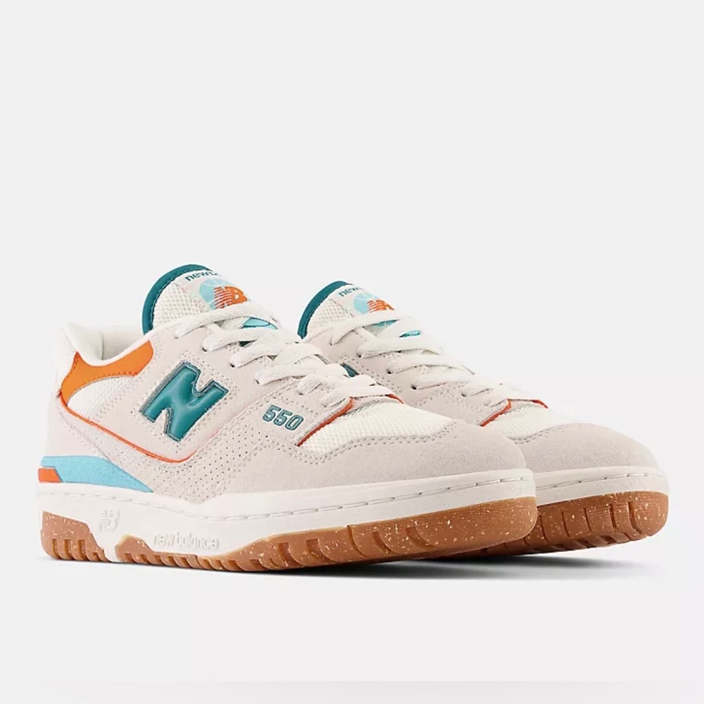 NWT New Balance 550 Sneakers Sea Salt Verdigris and Poppy Women’s Various Sizes - Picture 4 of 16